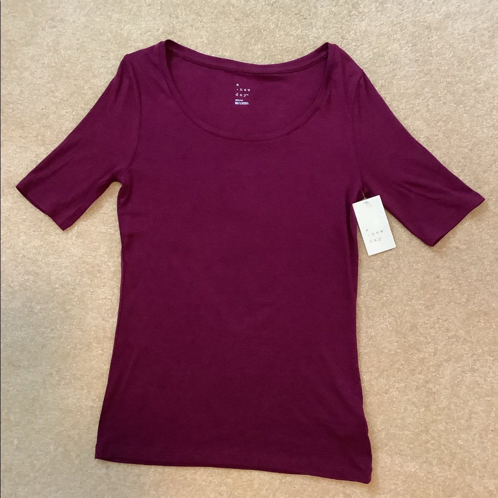 Basic Essential Tee Very Versatile